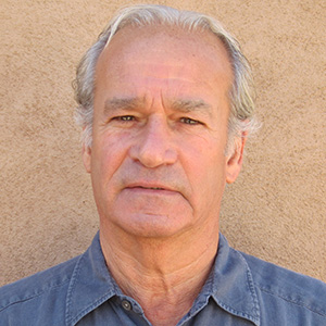 headshot of steven robinson