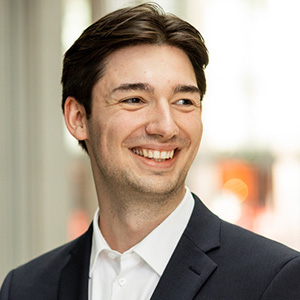 Headshot of Konstantin Scheuermann