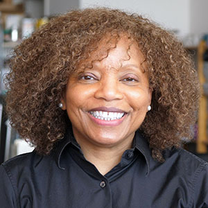 Linda Calhoun