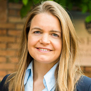 Headshot of Nina Hall