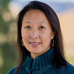 Headshot of Tina Beck
