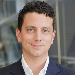 Headshot of Alex Fischer