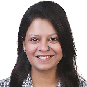 headshot of raavi sharma