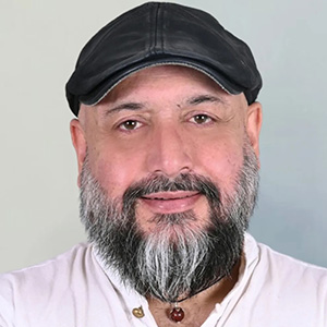 alt=